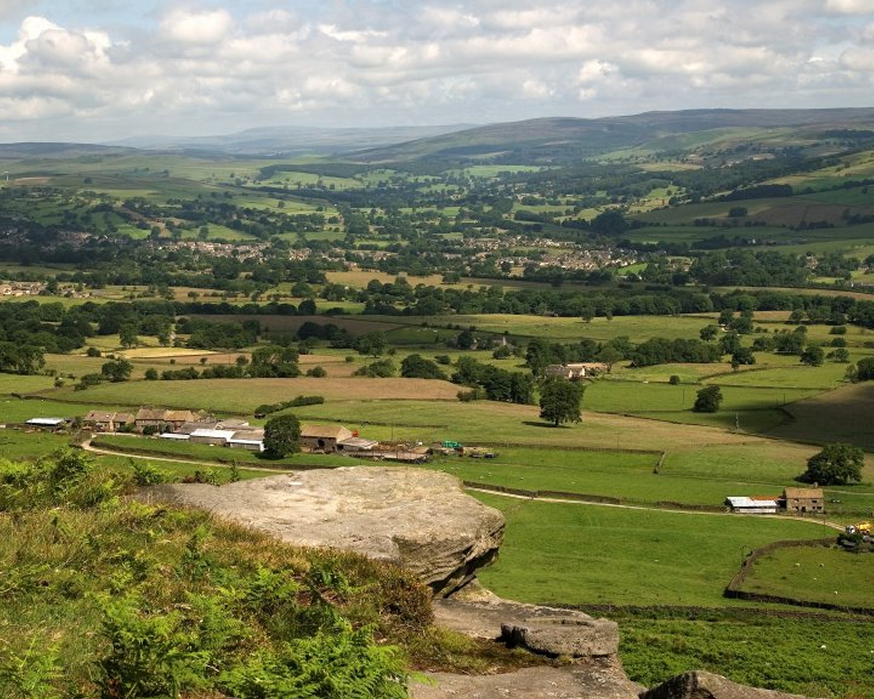 Addingham & Wharfedale from top of the Moorside